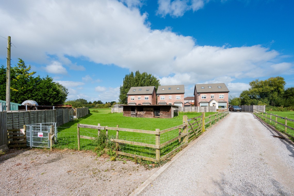 Images for The Gravel, Mere Brow